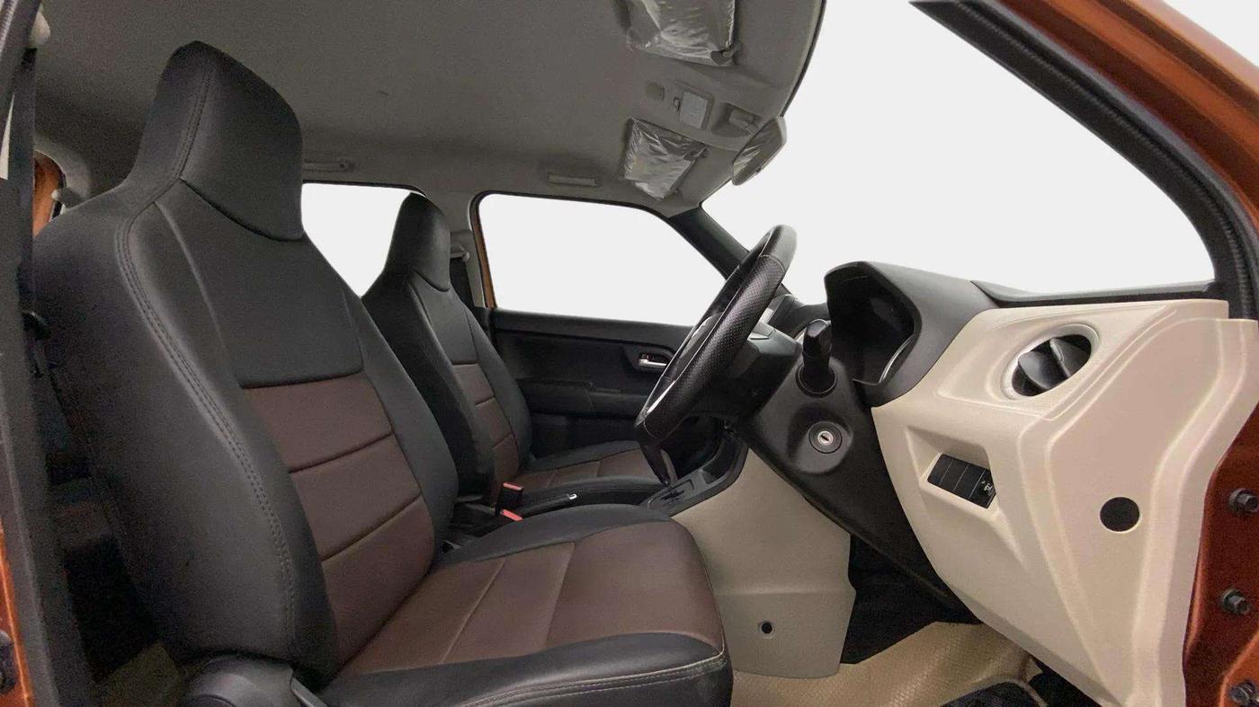 2019 Maruti New Wagon-R ZXI 1.2 AMT, Petrol, Automatic, 41,428 km, Right Side Front Door Cabin