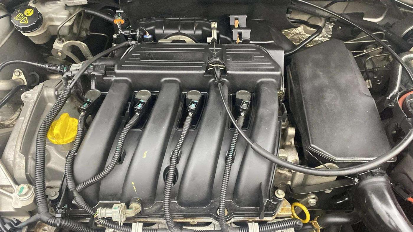 2013 Nissan Terrano XL (P), Petrol, Manual, 51,321 km, Engine View