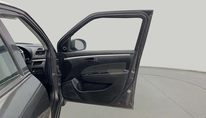 2015 Maruti Swift LXI (O), CNG, Manual, 89,496 km, RHS Front Door