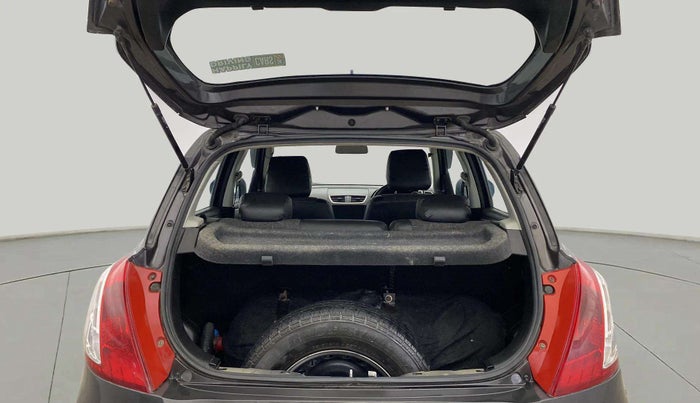 2015 Maruti Swift LXI (O), CNG, Manual, 89,496 km, Boot Inside