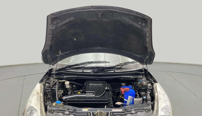 2015 Maruti Swift LXI (O), CNG, Manual, 89,496 km, Open Bonet