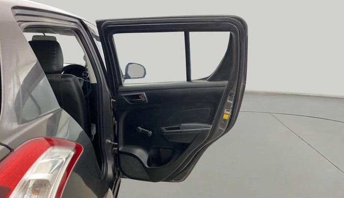 2015 Maruti Swift LXI (O), CNG, Manual, 89,496 km, RHS Rear Door