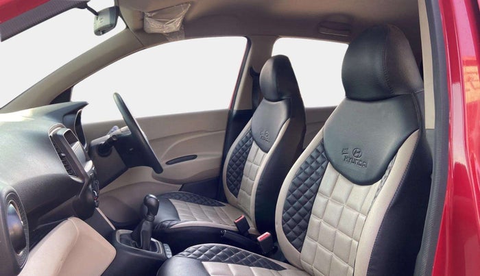 2019 Hyundai NEW SANTRO MAGNA CNG, CNG, Manual, 25,938 km, Right Side Front Door Cabin