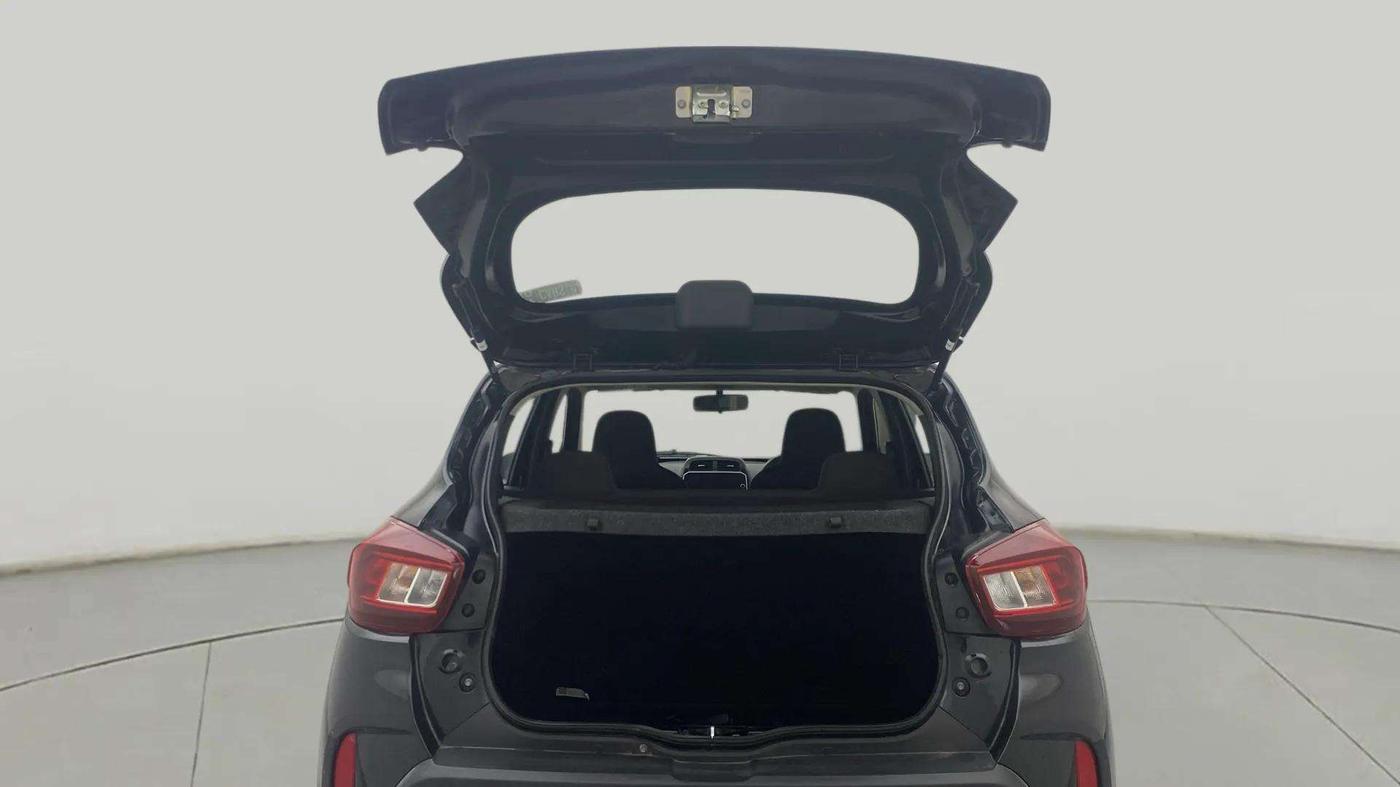 2023 Renault Kwid CLIMBER Urban Night Limited Edition AMT, Petrol, Automatic, 7,391 km, Boot Door Open
