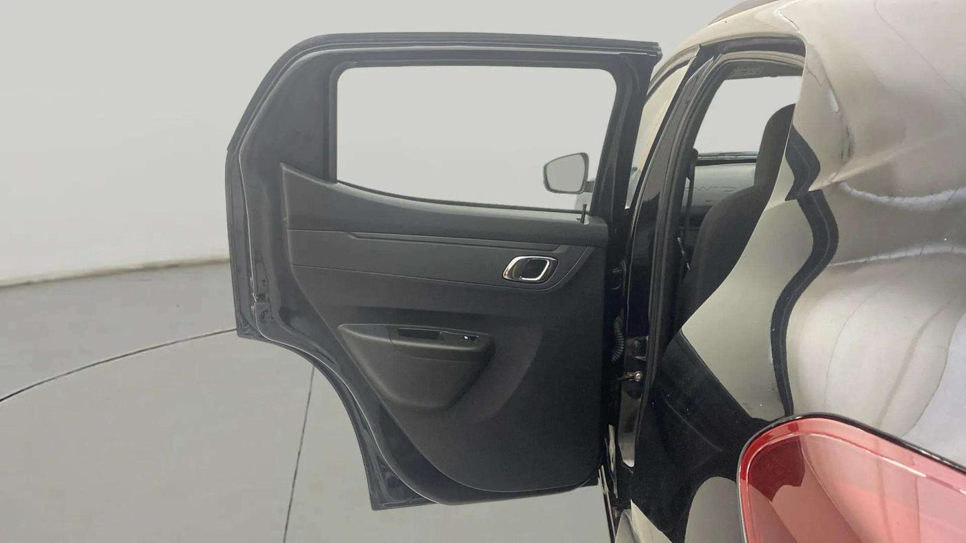 2023 Renault Kwid CLIMBER Urban Night Limited Edition AMT, Petrol, Automatic, 7,391 km, LHS Rear Door