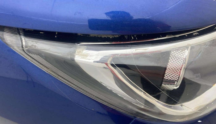 2022 Renault TRIBER RXZ AMT, Petrol, Automatic, 18,838 km, Right headlight - Minor scratches