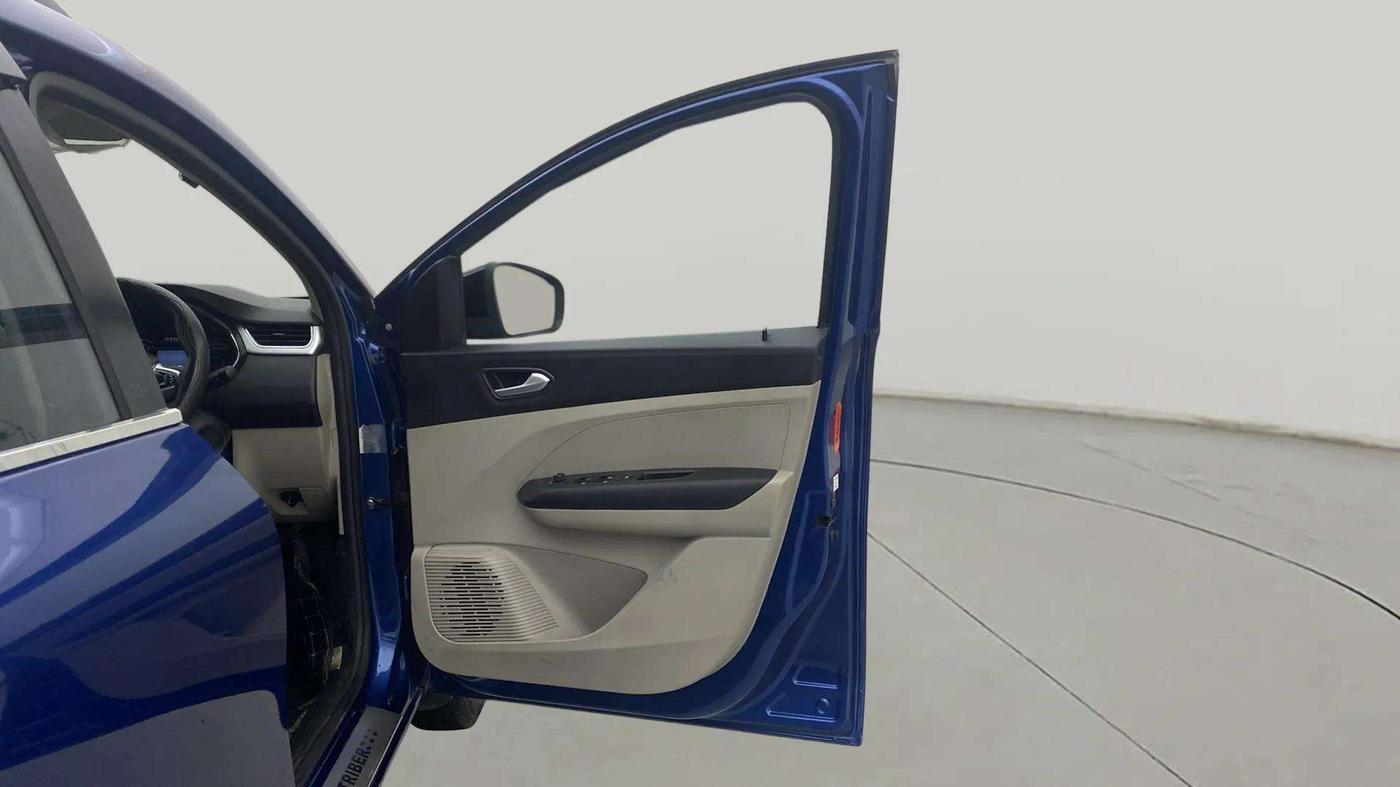 2022 Renault TRIBER RXZ AMT, Petrol, Automatic, 18,838 km, RHS Front Door