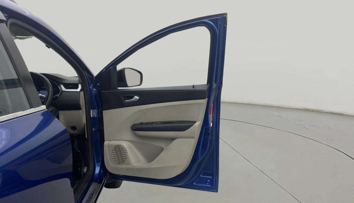 2022 Renault TRIBER RXZ AMT, Petrol, Automatic, 18,838 km, RHS Front Door