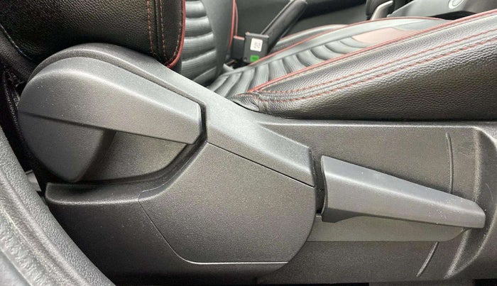 2021 Nissan MAGNITE XV PREMIUM TURBO CVT, Petrol, Automatic, 23,462 km, Driver Side Adjustment Panel