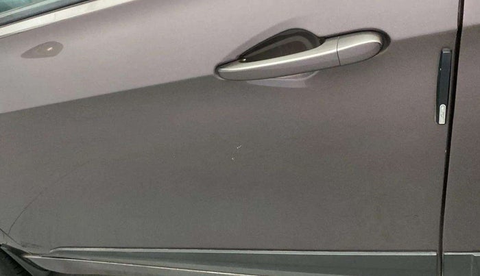 2018 Tata Tiago XZ PETROL, Petrol, Manual, 77,674 km, Front passenger door - Minor scratches