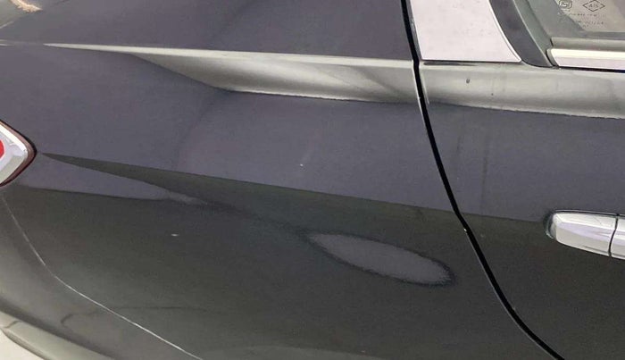 2015 Maruti Ciaz ZXI AT, Petrol, Automatic, 76,768 km, Right quarter panel - Minor scratches