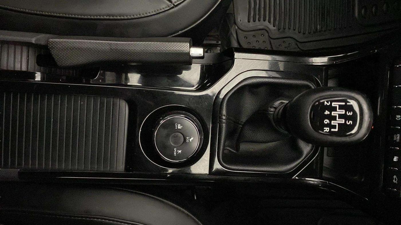2021 Tata NEXON XZ PLUS (O) PETROL DARK EDITION, Petrol, Manual, 42,113 km, Gear Lever