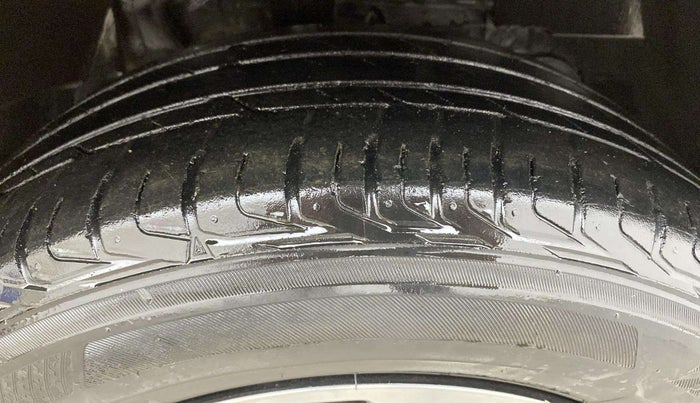 2019 Tata NEXON XZA PLUS PETROL DUAL TONE, Petrol, Automatic, 78,517 km, Right Front Tyre Tread