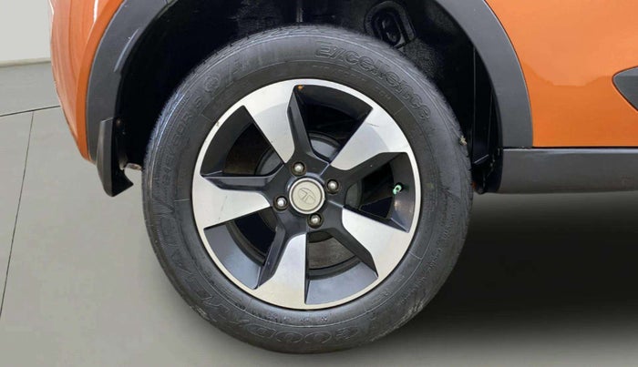 2019 Tata NEXON XZA PLUS PETROL DUAL TONE, Petrol, Automatic, 78,517 km, Right Rear Wheel