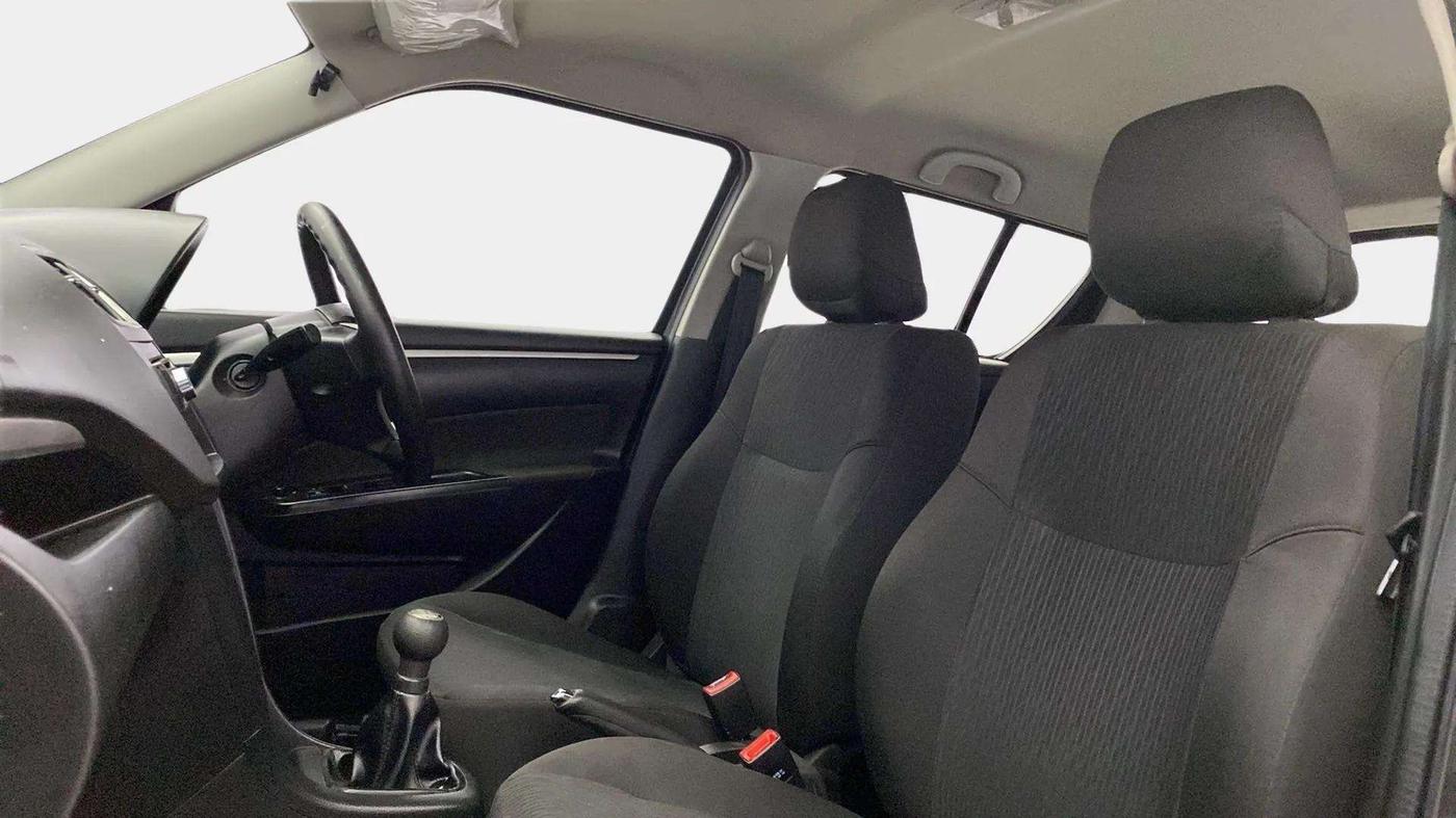 2016 Maruti Swift VXI O, Petrol, Manual, 32,311 km, Right Side Front Door Cabin