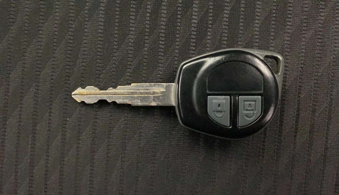 2016 Maruti Swift VXI O, Petrol, Manual, 32,189 km, Key Close Up