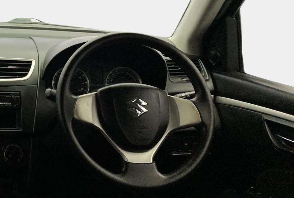 2016 Maruti Swift VXI O, Petrol, Manual, 32,311 km, Steering Wheel Close Up