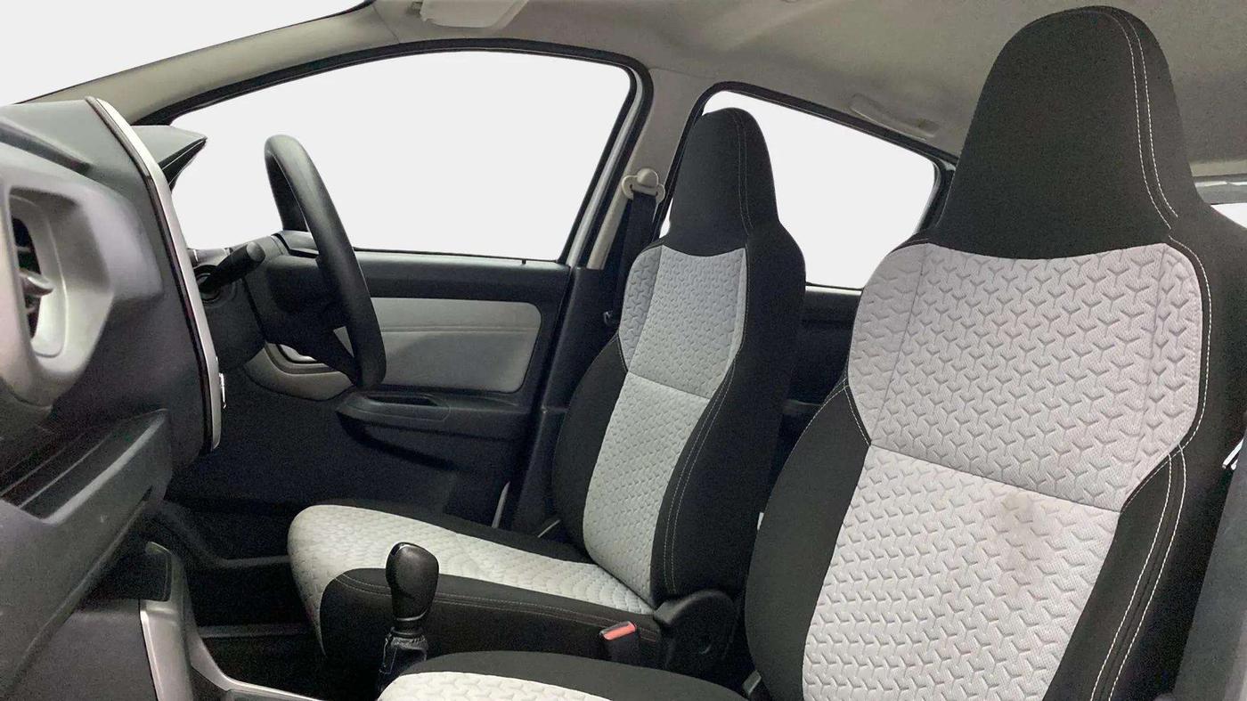 2020 Datsun Redi Go T(O) 1.0 AMT, Petrol, Automatic, 28,649 km, Right Side Front Door Cabin