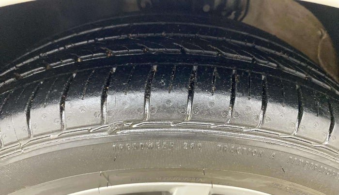 2021 Volkswagen Polo HIGHLINE PLUS 1.0L TSI AT, Petrol, Automatic, 25,313 km, Left Front Tyre Tread