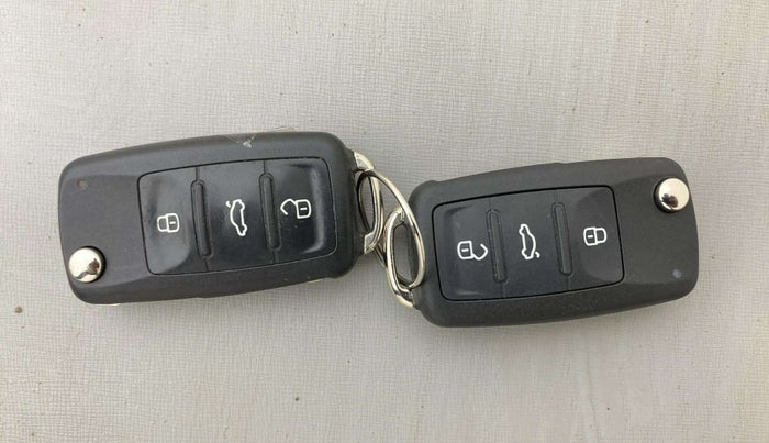 2021 Volkswagen Polo HIGHLINE PLUS 1.0L TSI AT, Petrol, Automatic, 25,313 km, Key Close Up