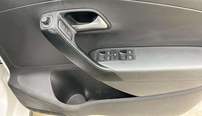 2021 Volkswagen Polo HIGHLINE PLUS 1.0L TSI AT, Petrol, Automatic, 25,313 km, Driver Side Door Panels Control