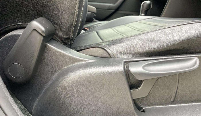 2021 Volkswagen Polo HIGHLINE PLUS 1.0L TSI AT, Petrol, Automatic, 25,313 km, Driver Side Adjustment Panel