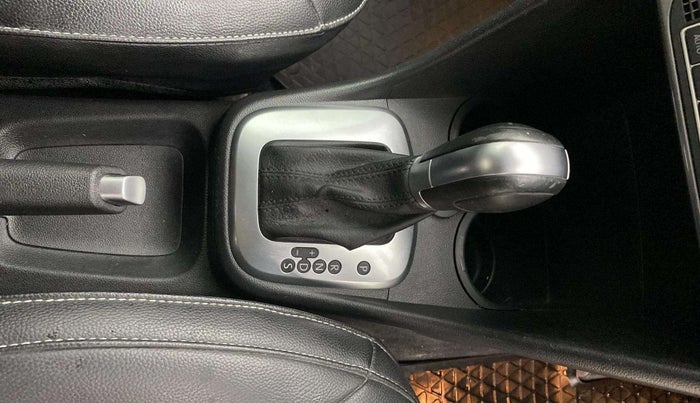 2021 Volkswagen Polo HIGHLINE PLUS 1.0L TSI AT, Petrol, Automatic, 25,313 km, Gear Lever