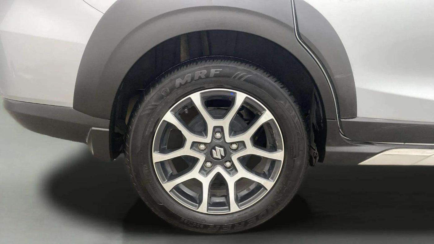 2024 Maruti XL6 ZETA CNG, CNG, Manual, 14,897 km, Right Rear Wheel
