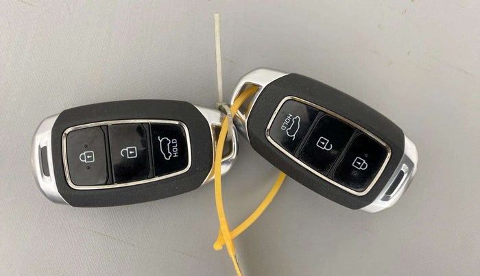 2023 Hyundai NEW I20 ASTA (O) 1.2 MT, Petrol, Manual, 19,018 km, Key Close Up