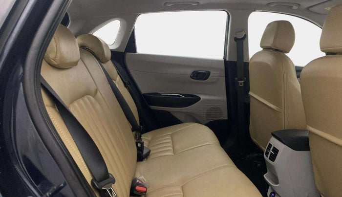 2023 Hyundai NEW I20 ASTA (O) 1.2 MT, Petrol, Manual, 19,018 km, Right Side Rear Door Cabin