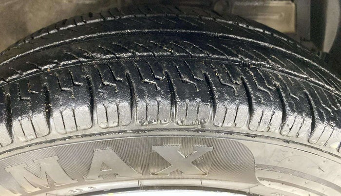 2014 Maruti Swift Dzire VDI, Diesel, Manual, 77,608 km, Right Front Tyre Tread