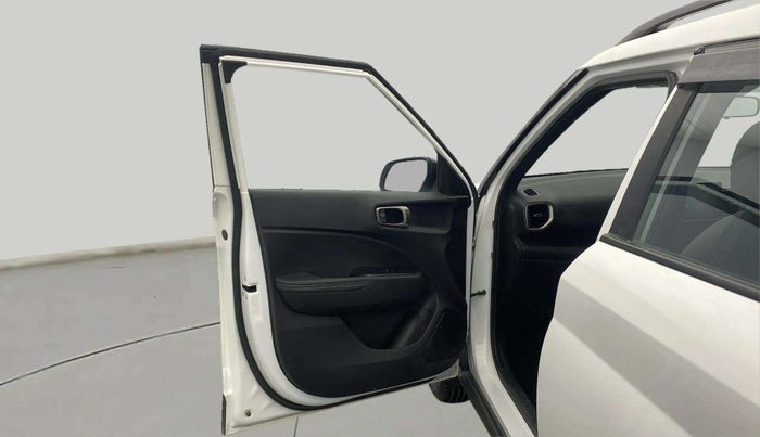 2024 Hyundai VENUE S (O) 1.2 KNIGHT EDITION, Petrol, Manual, 4,210 km, LHS Front Door