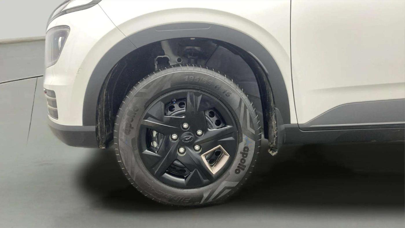 2024 Hyundai VENUE S (O) 1.2 KNIGHT EDITION, Petrol, Manual, 4,210 km, Left Front Wheel