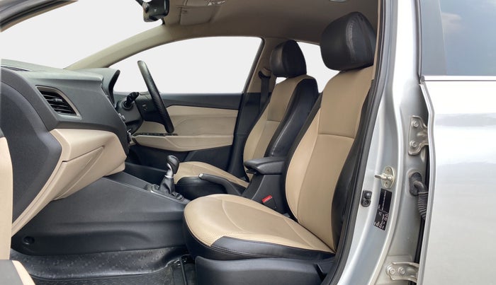 2019 Hyundai Verna 1.6 VTVT SX, Petrol, Manual, 36,205 km, Right Side Front Door Cabin