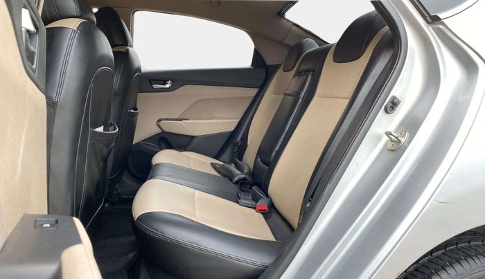 2019 Hyundai Verna 1.6 VTVT SX, Petrol, Manual, 36,205 km, Right Side Rear Door Cabin