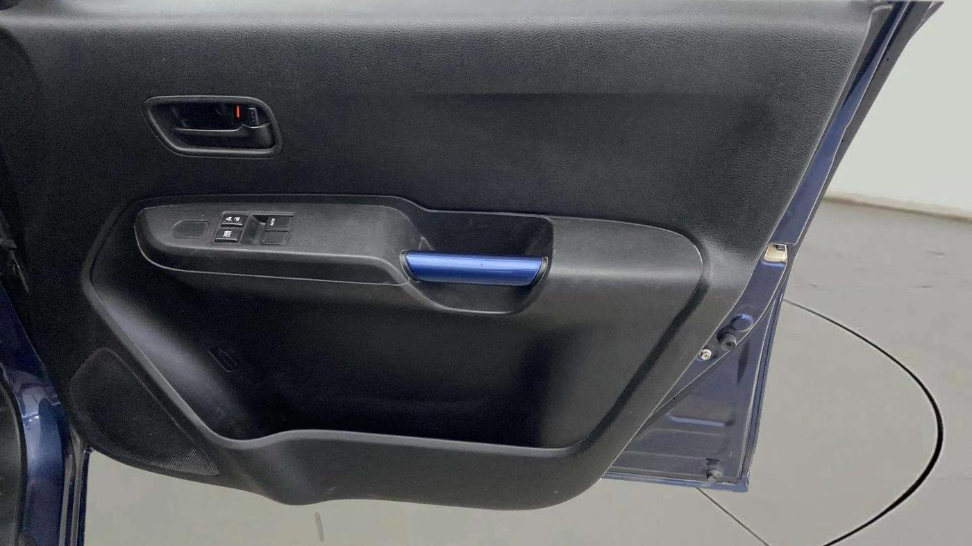 2022 Maruti IGNIS SIGMA 1.2, Petrol, Manual, 54,626 km, Driver Side Door Panels Control