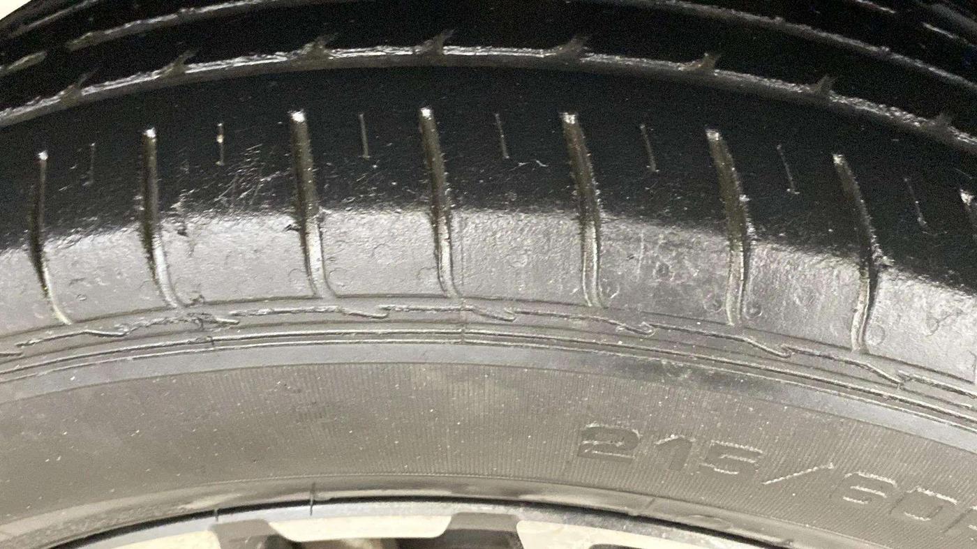 2020 KIA SELTOS GTX PLUS AT 1.5 DIESEL, Diesel, Automatic, 60,615 km, Left Front Tyre Tread