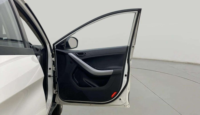 2023 Tata NEXON XMA PLUS SUNROOF PETROL, Petrol, Automatic, 36,650 km, RHS Front Door