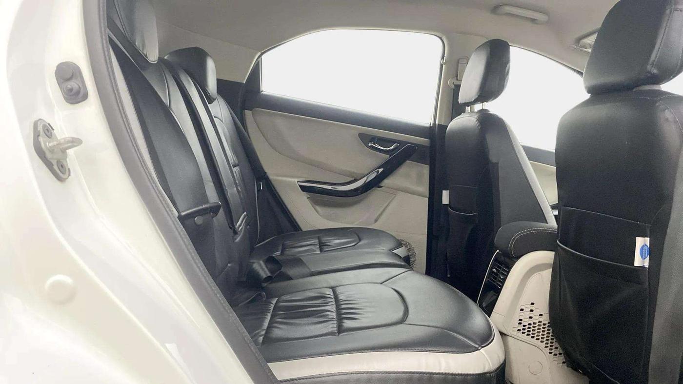 2022 Tata NEXON XZ PLUS PETROL, Petrol, Manual, 31,592 km, Right Side Rear Door Cabin
