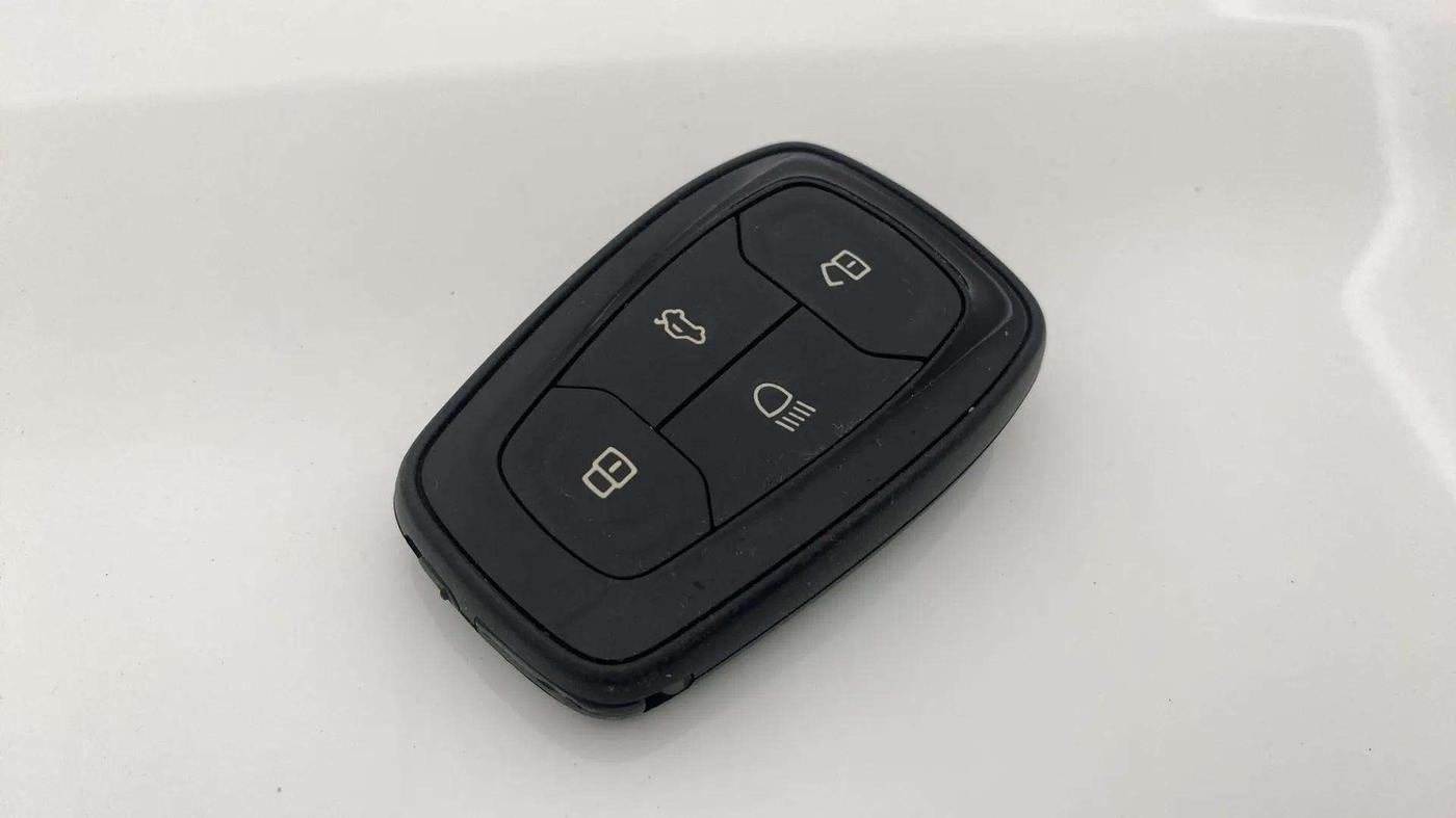 2022 Tata NEXON XZ PLUS PETROL, Petrol, Manual, 31,592 km, Key Close Up