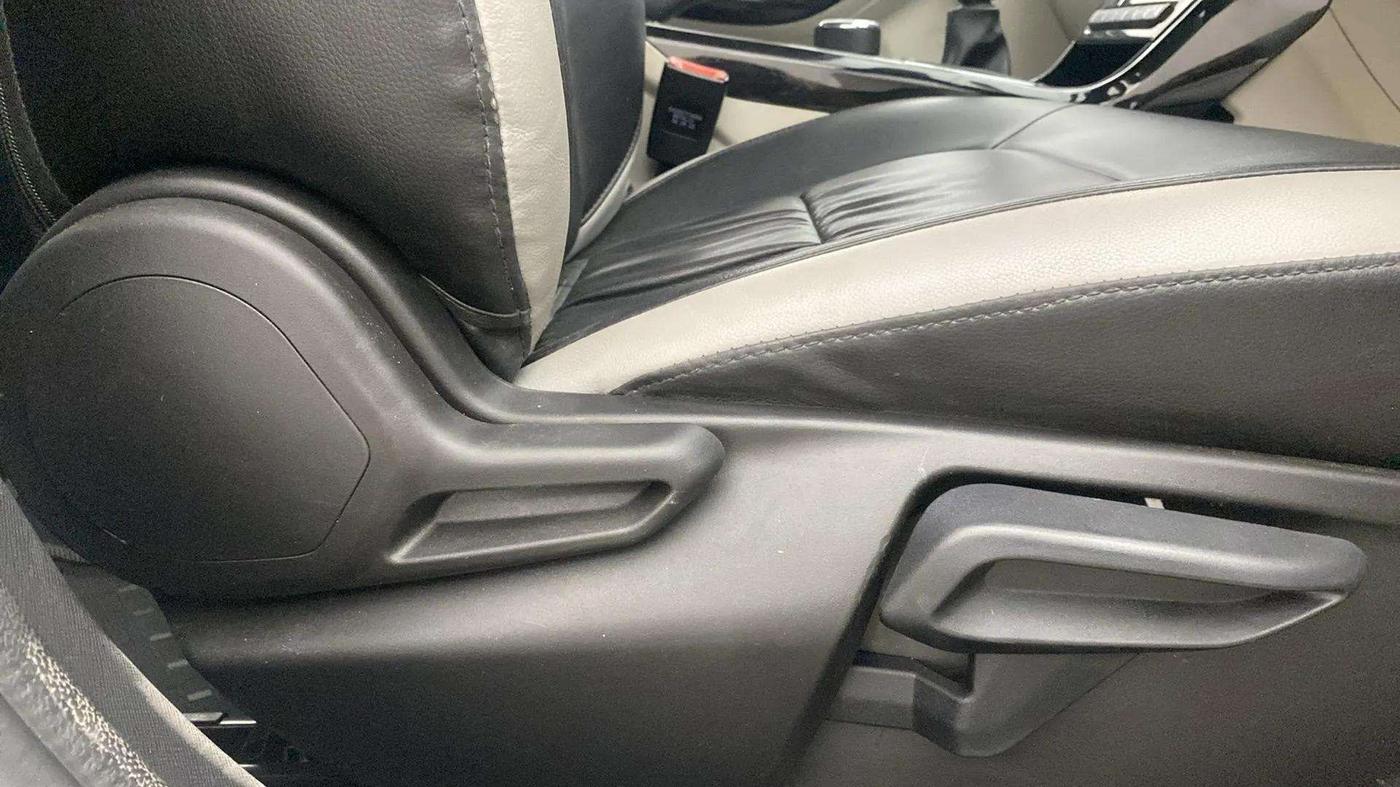 2022 Tata NEXON XZ PLUS PETROL, Petrol, Manual, 31,592 km, Driver Side Adjustment Panel