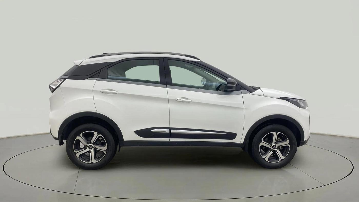 2022 Tata NEXON XZ PLUS PETROL, Petrol, Manual, 31,592 km, Right Side View