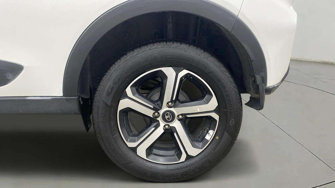 2022 Tata NEXON XZ PLUS PETROL, Petrol, Manual, 31,592 km, Left Rear Wheel