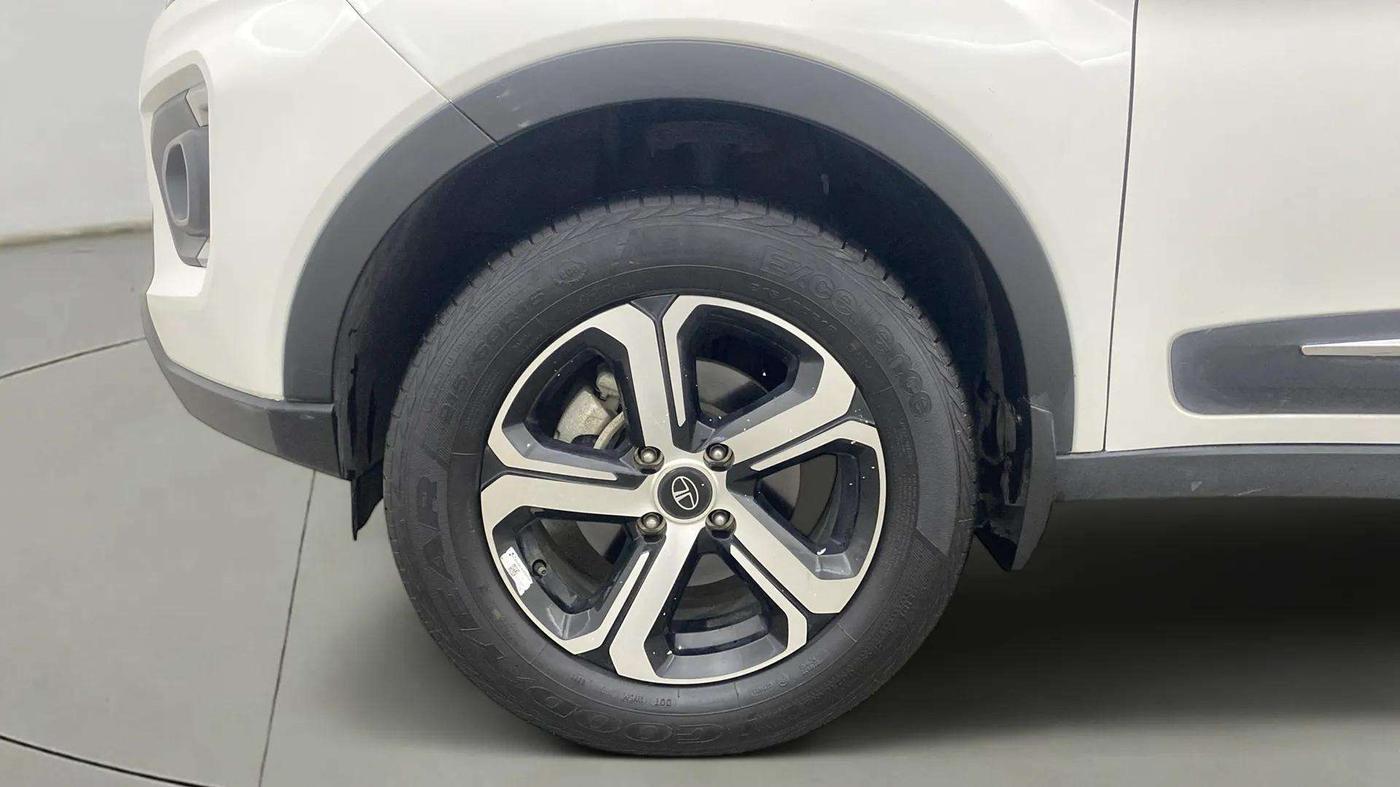 2022 Tata NEXON XZ PLUS PETROL, Petrol, Manual, 31,592 km, Left Front Wheel