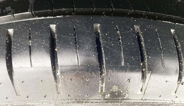 2023 Maruti Baleno ALPHA 1.2 AGS, Petrol, Automatic, 23,545 km, Right Rear Tyre Tread