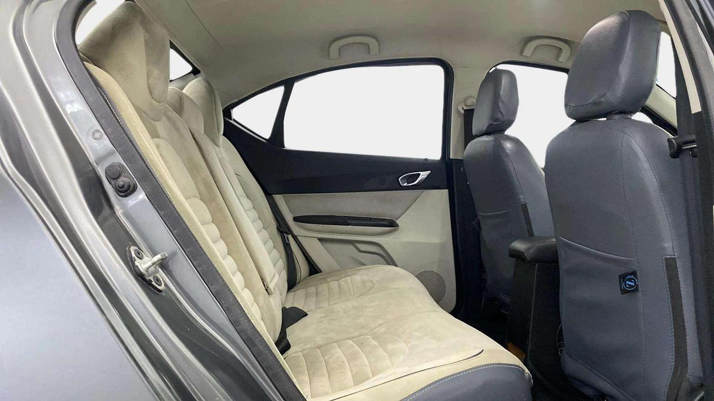 2022 Tata TIGOR XZ PLUS CNG, CNG, Manual, 74,711 km, Right Side Rear Door Cabin
