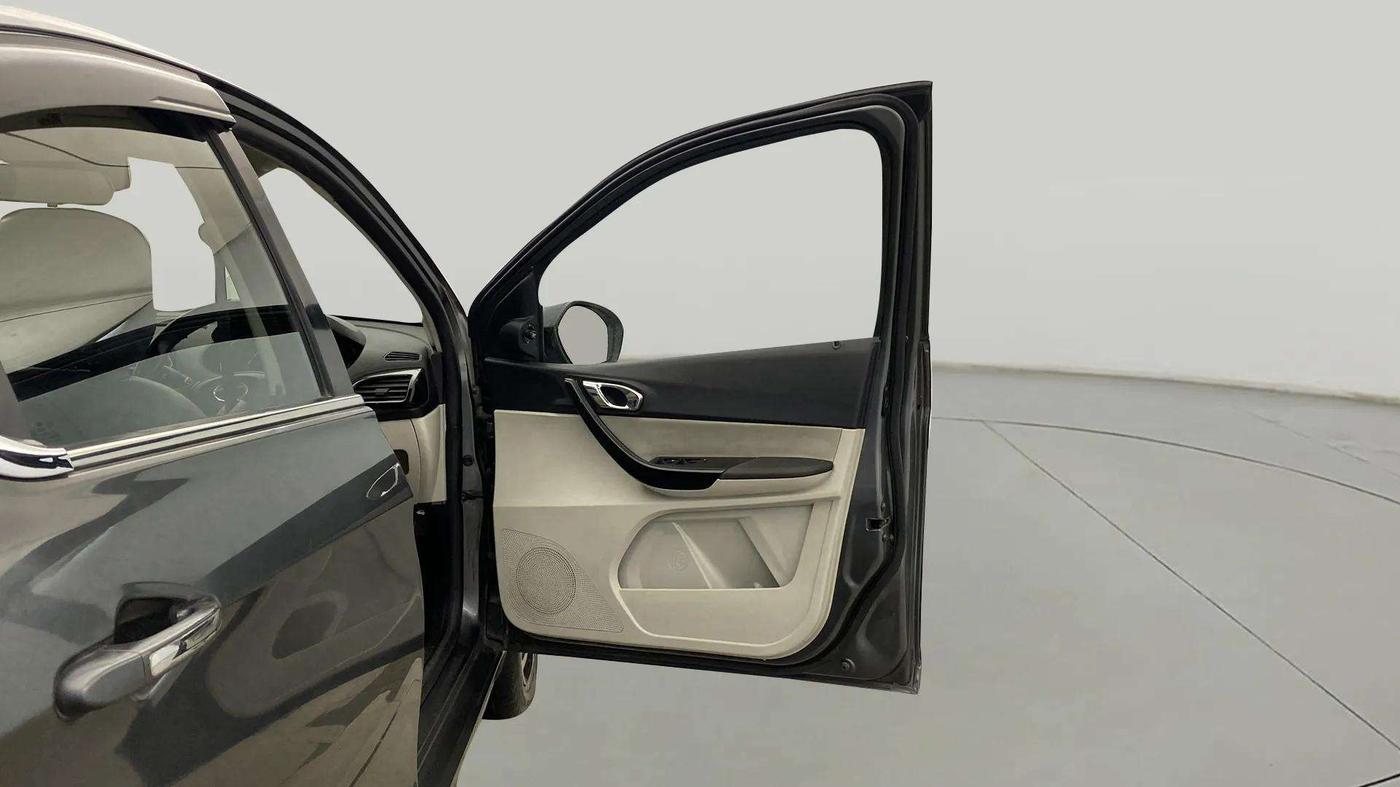 2022 Tata TIGOR XZ PLUS CNG, CNG, Manual, 74,711 km, RHS Front Door