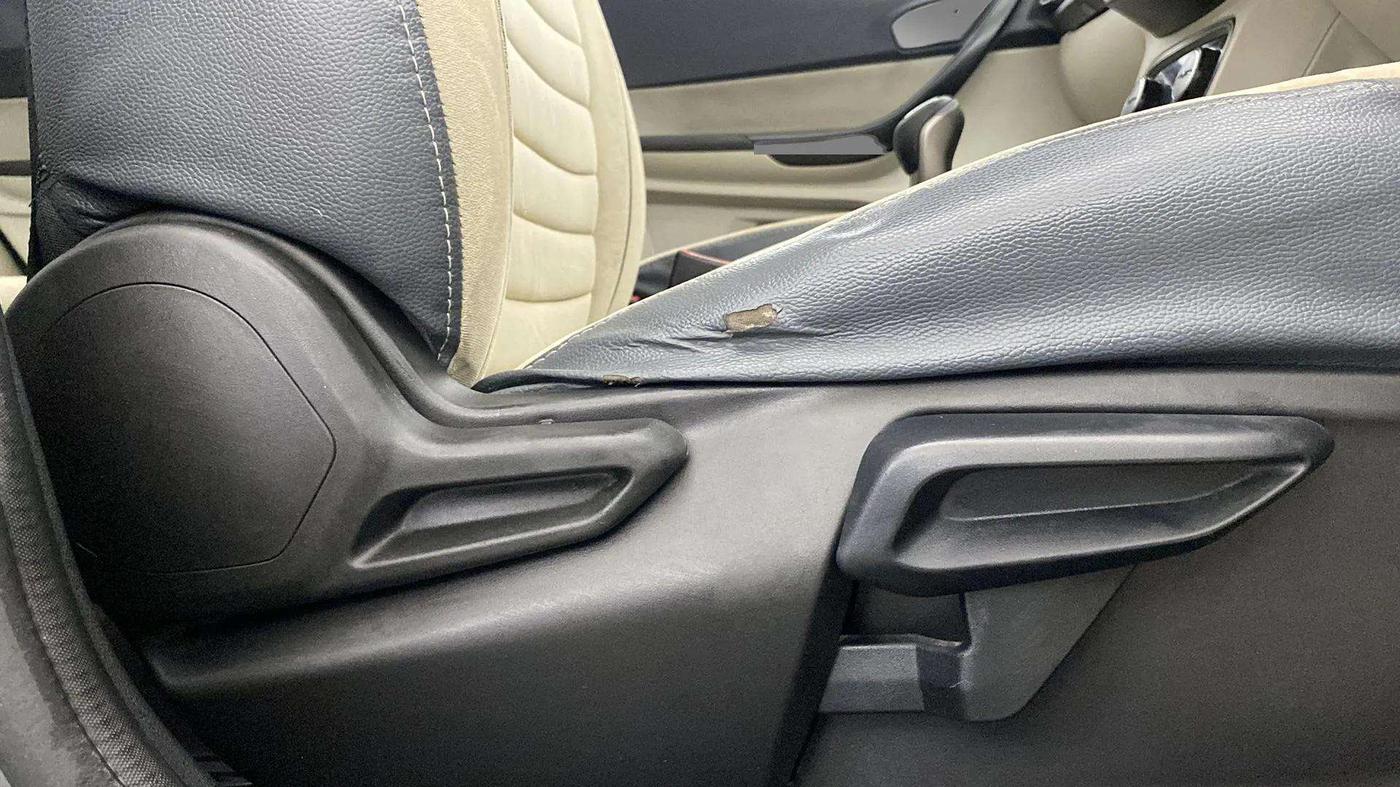 2022 Tata TIGOR XZ PLUS CNG, CNG, Manual, 74,711 km, Driver Side Adjustment Panel