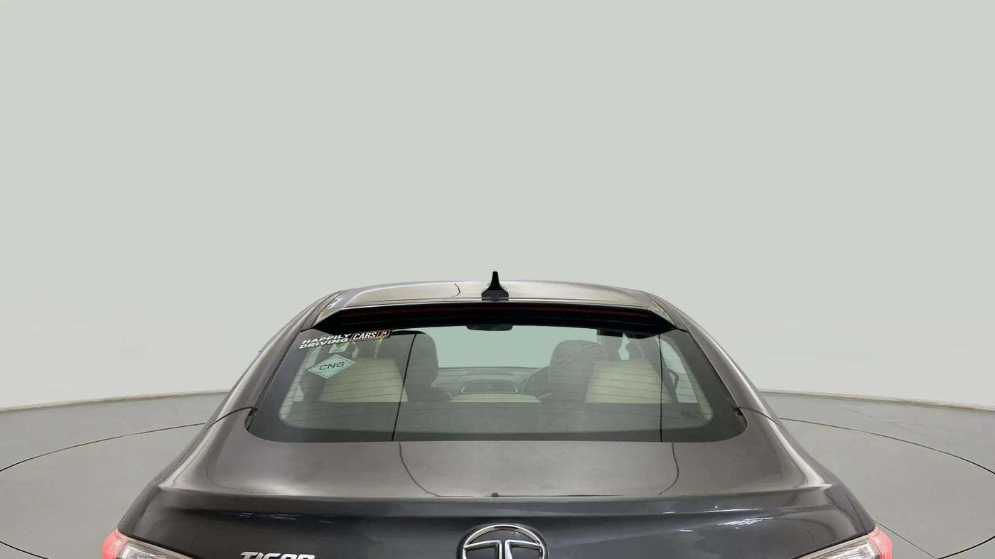 2022 Tata TIGOR XZ PLUS CNG, CNG, Manual, 74,711 km, Rear Windshield