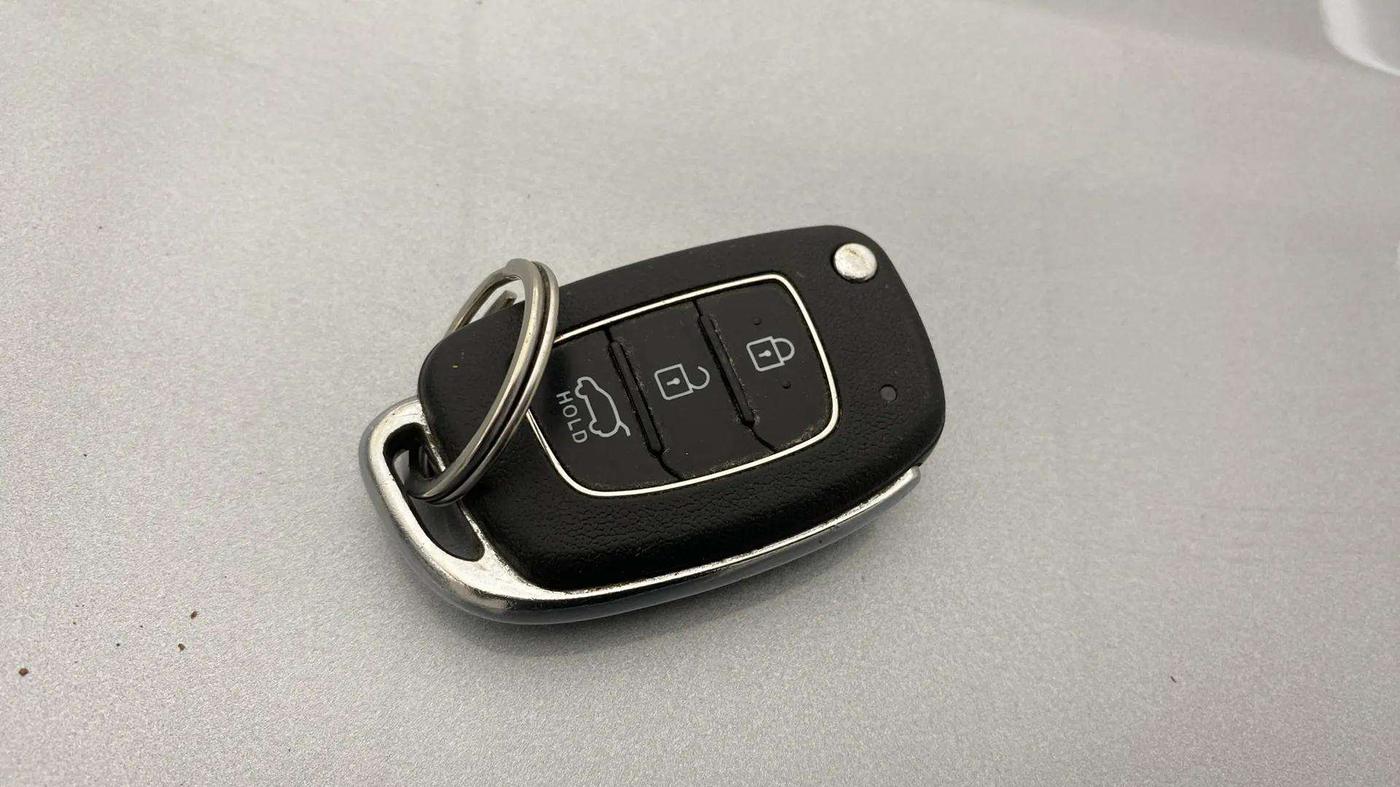 2019 Hyundai VENUE SX 1.0 TURBO, Petrol, Manual, 36,232 km, Key Close Up